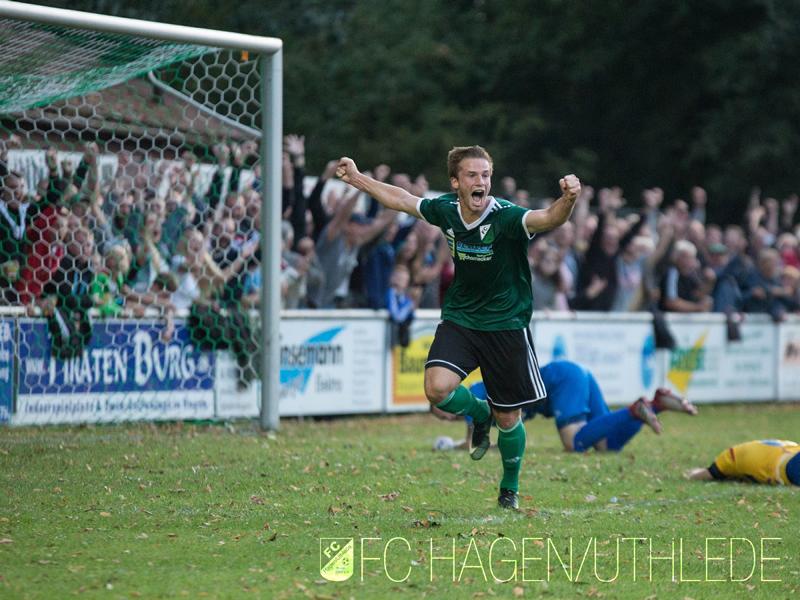 Das Bild des Jahres: Axel France bringt die Blumenstraße mit seinem Ausgleichstreffer zum 2:2 gegen den SV Atlas Delmenhorst zum überkochen.